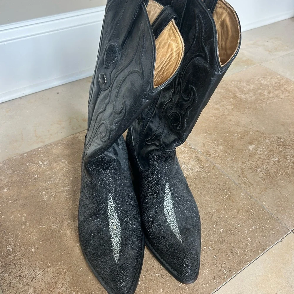 Men's Black String ray Los Altos boots!